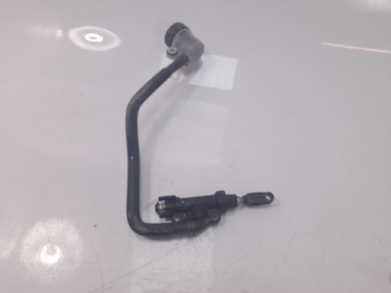 Recambio de bomba freno para yamaha mt-09 (7.2013) referencia OEM IAM 56P2583V0000  