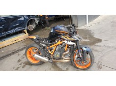 ktm 1290 super duke r del año 2023