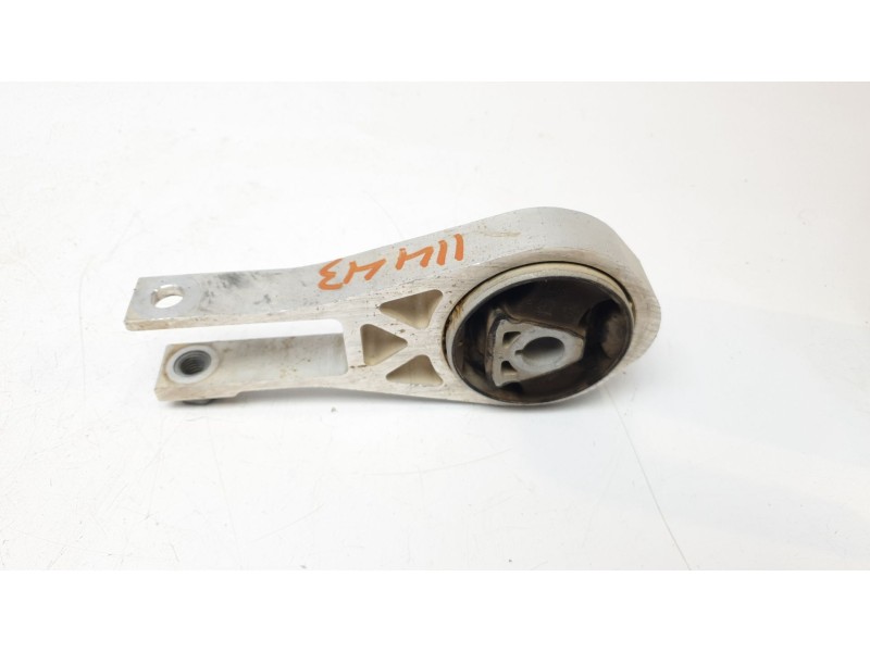 Recambio de soporte motor trasero para jeep renegade limited 4x4 referencia OEM IAM 520903520  