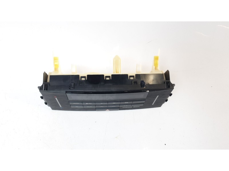 Recambio de mando climatizador para lexus xe2 is300h referencia OEM IAM 5590053540  