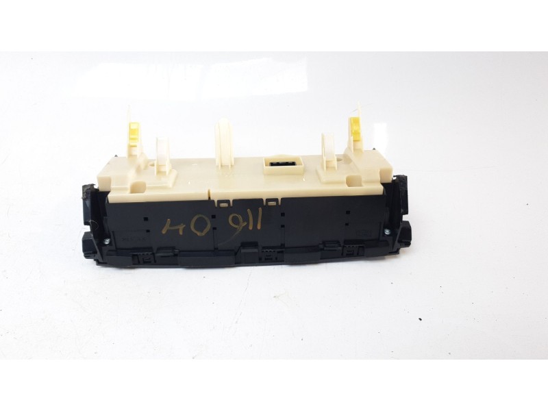 Recambio de mando climatizador para lexus xe2 is300h referencia OEM IAM 5590053540  