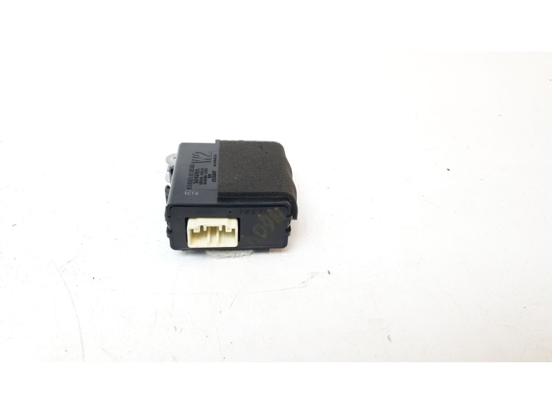 Recambio de modulo electronico para lexus xe2 is300h referencia OEM IAM 8597053060 0515004400 