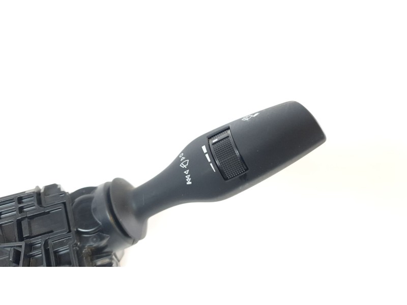 Recambio de mando multifuncion para lexus xe2 is300h referencia OEM IAM 17F744 17F774 