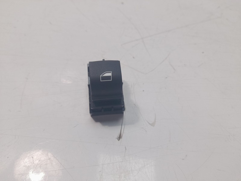 Recambio de mando elevalunas delantero derecho para bmw 3 (f30, f80) 330 e referencia OEM IAM 920810702  