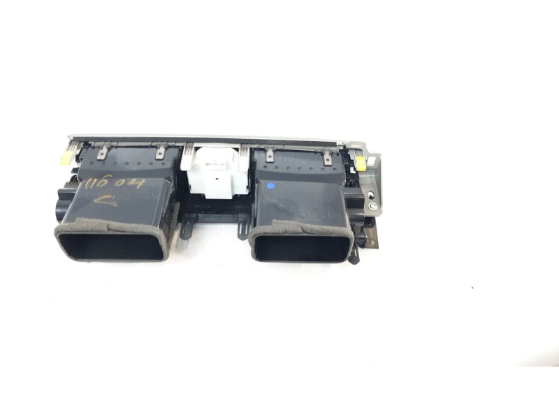 Recambio de aireador central para lexus xe2 is300h referencia OEM IAM 5567053140 5567053080 