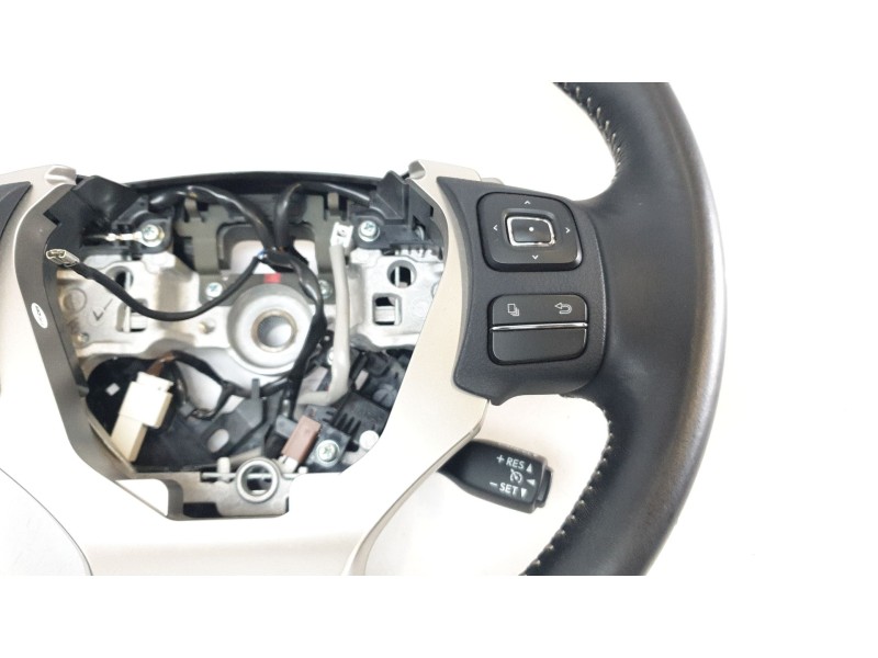 Recambio de volante para lexus xe2 is300h referencia OEM IAM 4510053440C0  