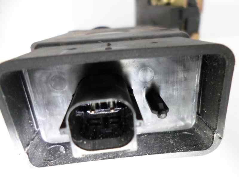 Recambio de cerradura puerta trasera izquierda para volvo s40 berlina 1.8i referencia OEM IAM   