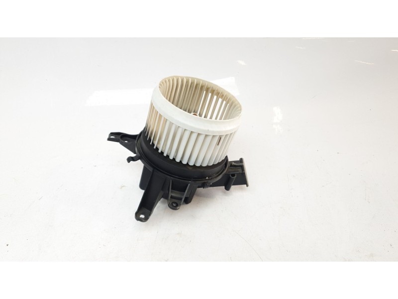 Recambio de ventilador calefaccion para jeep renegade limited 4x4 referencia OEM IAM 5T5930100 68266039AA 