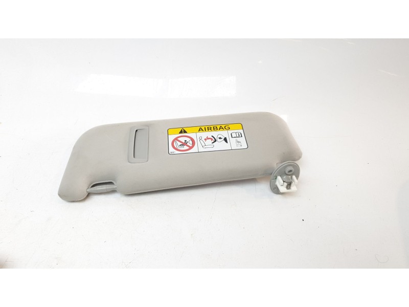 Recambio de parasol derecho para lexus xe2 is300h referencia OEM IAM 3355053320  