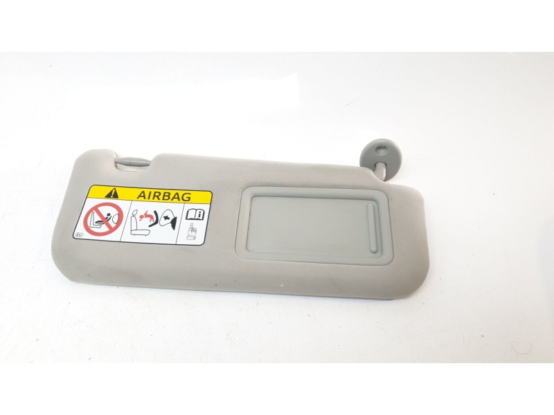 Recambio de parasol derecho para lexus xe2 is300h referencia OEM IAM 3355053320  