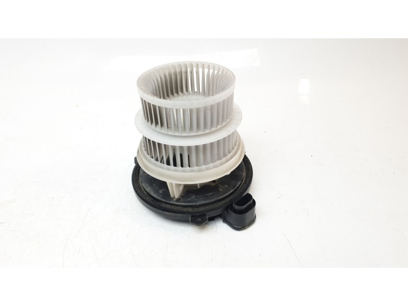 Recambio de ventilador calefaccion para lexus xe2 is300h referencia OEM IAM 8710330471  