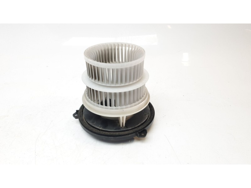 Recambio de ventilador calefaccion para lexus xe2 is300h referencia OEM IAM 8710330471  