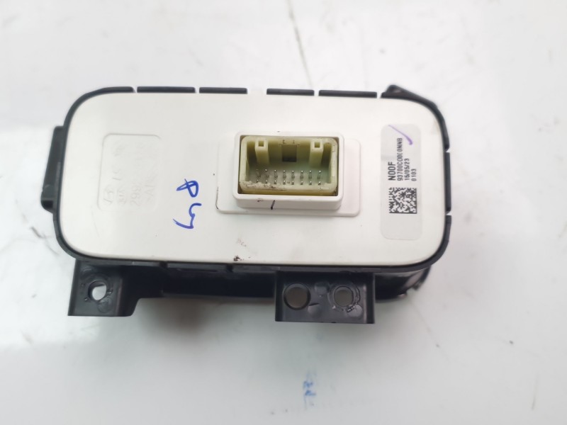 Recambio de mando multifuncion para hyundai i20 iii (bc3, bi3) 1.6 t-gdi referencia OEM IAM 93700CO000NNB  