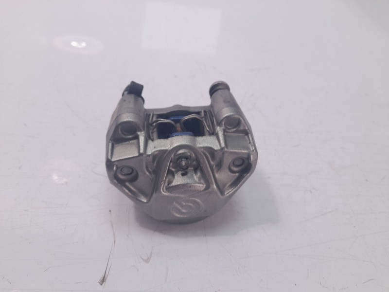 Recambio de pinza de freno trasera para ktm 1290 super duke r 1290 super duke r referencia OEM IAM 6131308000158  