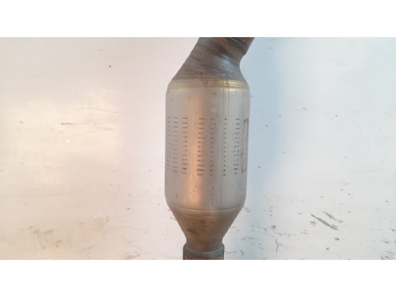 Recambio de tubo escape central para lexus xe2 is300h referencia OEM IAM 1741036370 UE6 