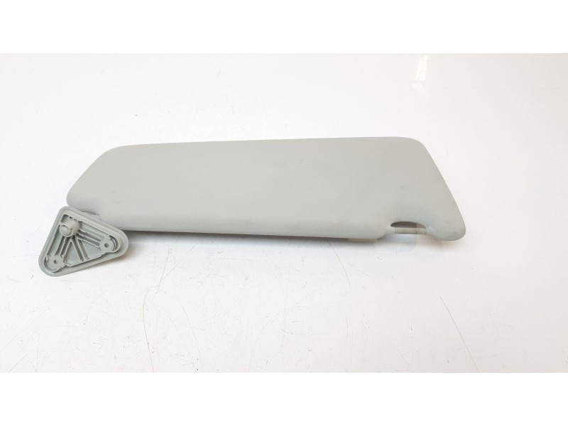 Recambio de parasol izquierdo para land rover discovery sport pure referencia OEM IAM LR060426  