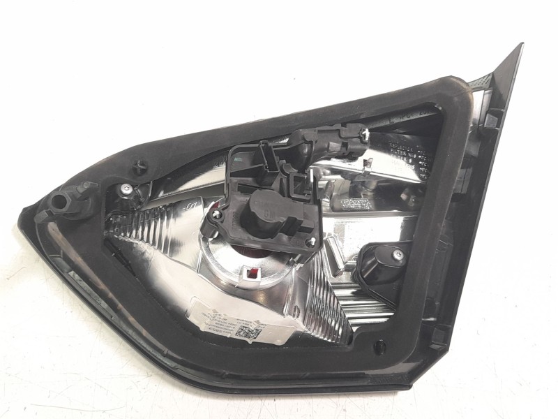 Recambio de piloto trasero izquierdo interior para opel crossland x / crossland (p17, p2qo) 1.2 (75) referencia OEM IAM 13467984