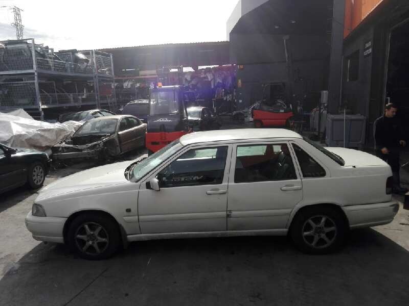 volvo s70 berlina del año 1996
