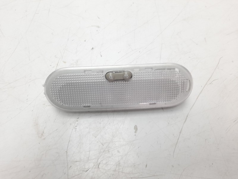 Recambio de luz interior para dacia sandero 1.5 dci diesel fap cat referencia OEM IAM 8200074362  