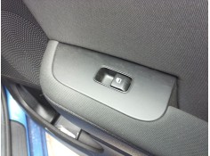 MANDO ELEVALUNAS TRASERO DERECHO 40B5221500 