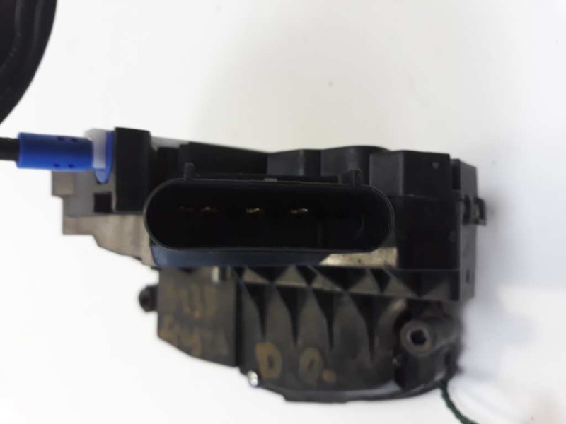 Recambio de cerradura puerta delantera derecha para ford fiesta (cb1) trend referencia OEM IAM 8A6AA21812BC  