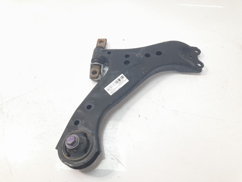 Recambio de brazo suspension inferior delantero derecho para toyota rav4 referencia OEM IAM 4806842070  