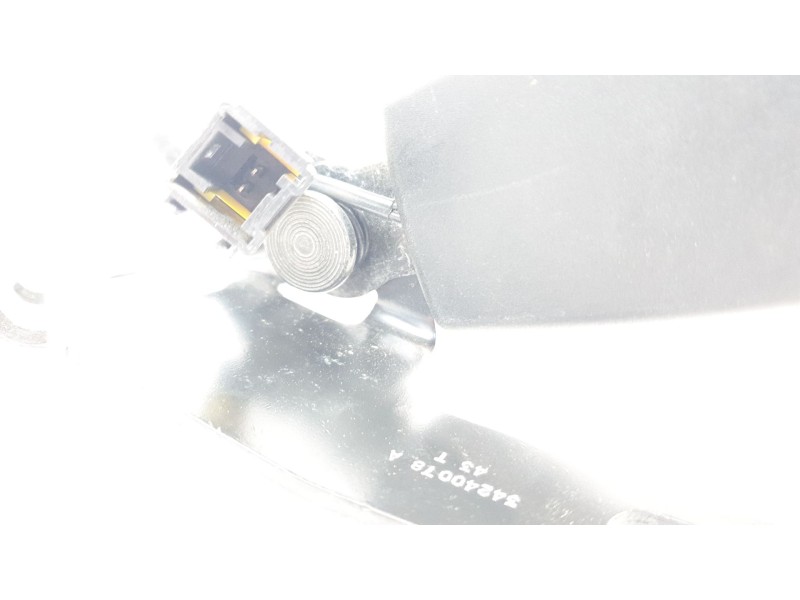 Recambio de enganche cinturon trasero izquierdo para jeep renegade limited 4x4 referencia OEM IAM 7357097350  