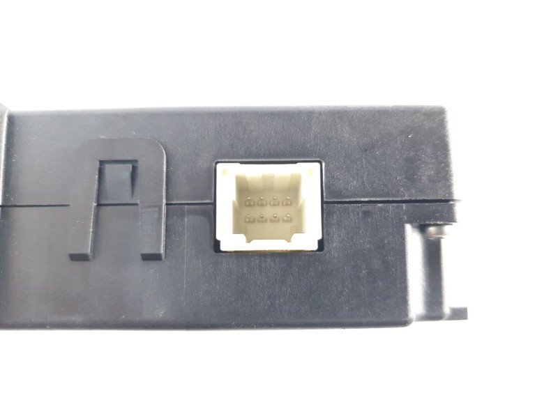 Recambio de modulo electronico para lexus xe2 is300h referencia OEM IAM 896C053010  