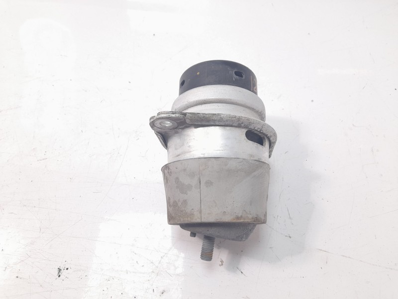 Recambio de soporte motor derecho para porsche panamera diesel referencia OEM IAM 97037505720  
