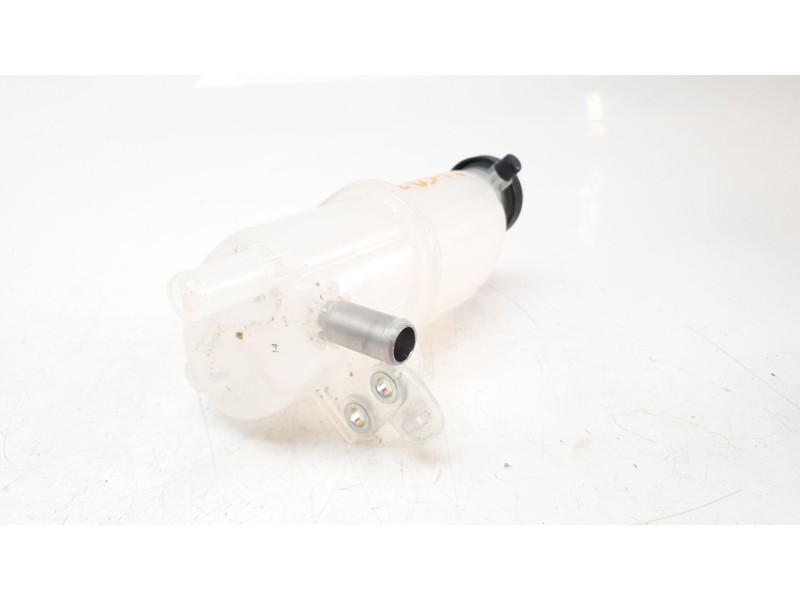 Recambio de deposito expansion para lexus xe2 is300h referencia OEM IAM G91H253010  