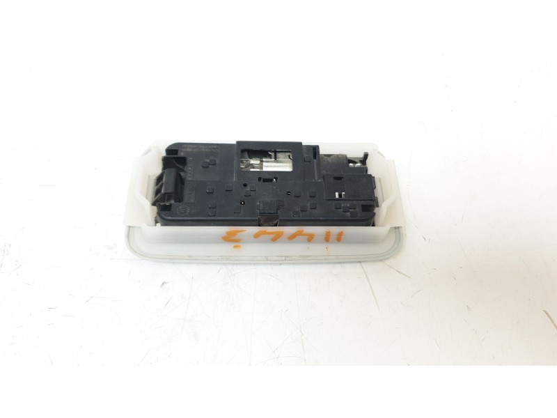 Recambio de luz interior para jeep renegade limited 4x4 referencia OEM IAM 5VY31MS7AA  