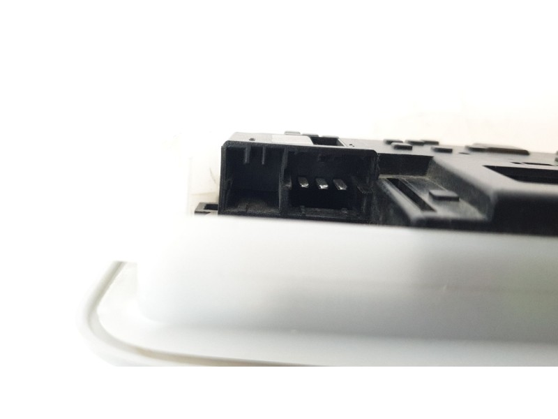 Recambio de luz interior para jeep renegade limited 4x4 referencia OEM IAM 5VY31MS7AA  