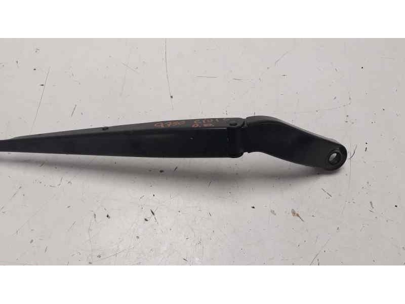 Recambio de brazo limpia delantero derecho para honda civic lim.4 (fc) 1.5 vtec cat referencia OEM IAM   