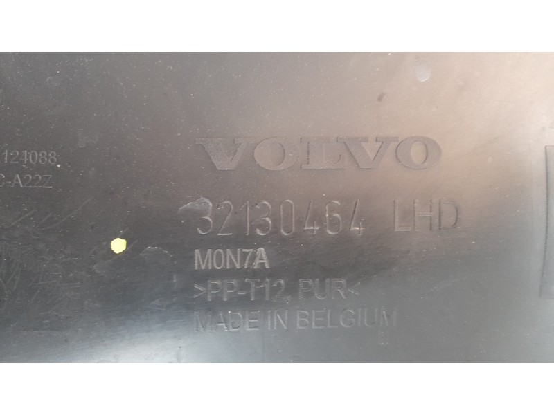 Recambio de torpedo para volvo xc 40 essential 2wd referencia OEM IAM 32130464  