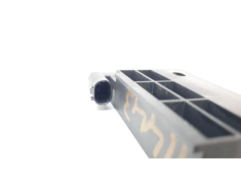 Recambio de antena para jeep renegade limited 4x4 referencia OEM IAM 2840864100300 68068148AA 