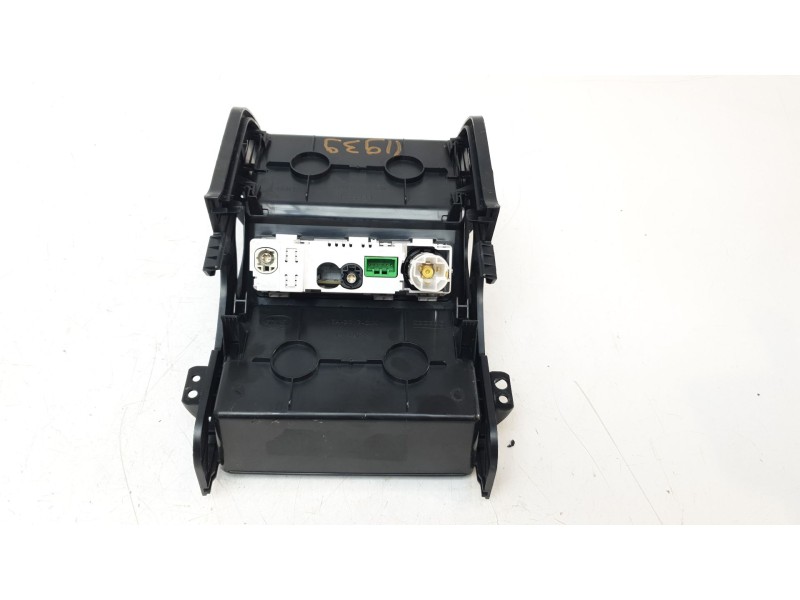 Recambio de guantera para land rover discovery sport pure referencia OEM IAM FK72115A00AW  