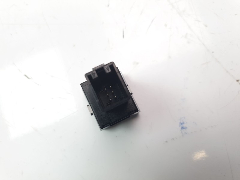 Recambio de interruptor para audi q3 (8ug) attraction quattro referencia OEM IAM 8V0927134  