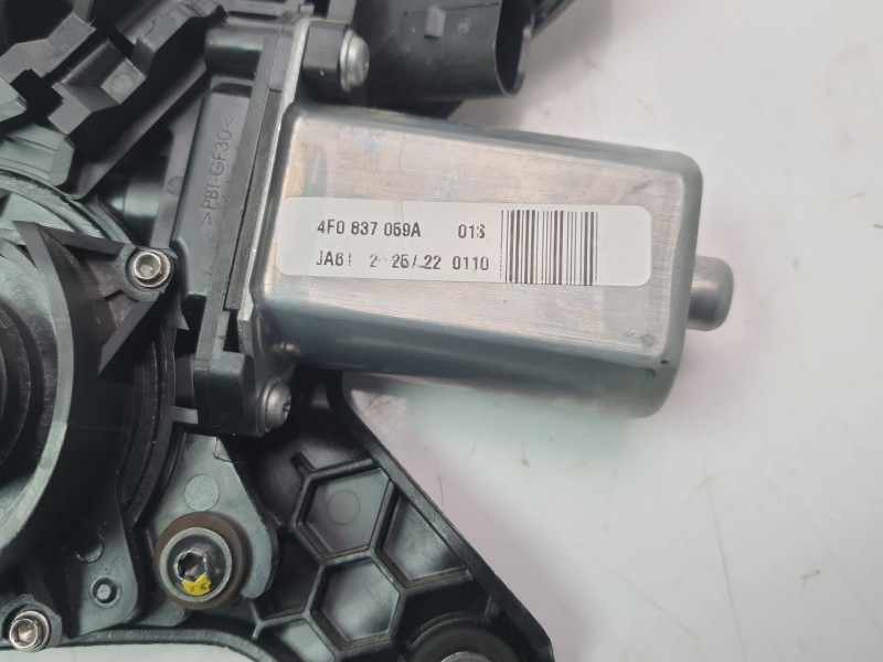 Recambio de motor cierre centralizado delantero derecho para porsche cayenne coupe (9yb) e-hybrid referencia OEM IAM 4F0837059A 