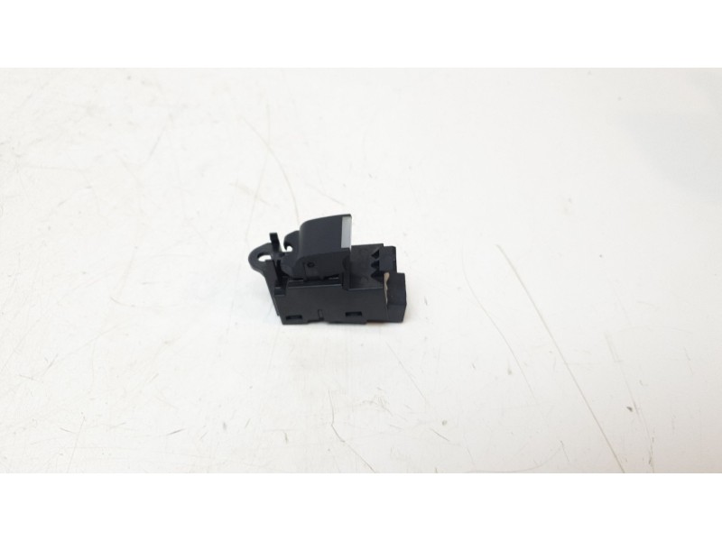 Recambio de mando elevalunas delantero derecho para land rover discovery sport pure referencia OEM IAM FK7214717AB  