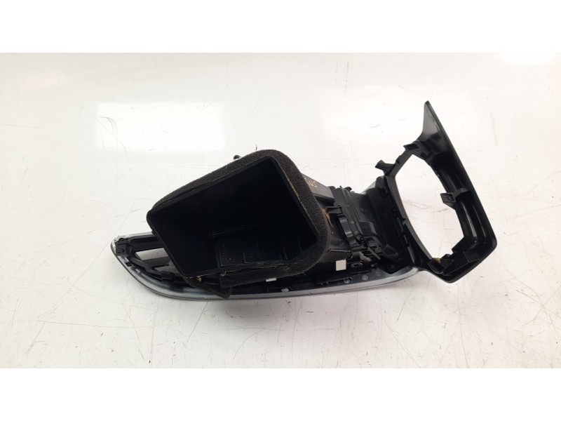 Recambio de rejilla aireadora para ford focus lim. (cb8) edition referencia OEM IAM BM51A018B09CJ  