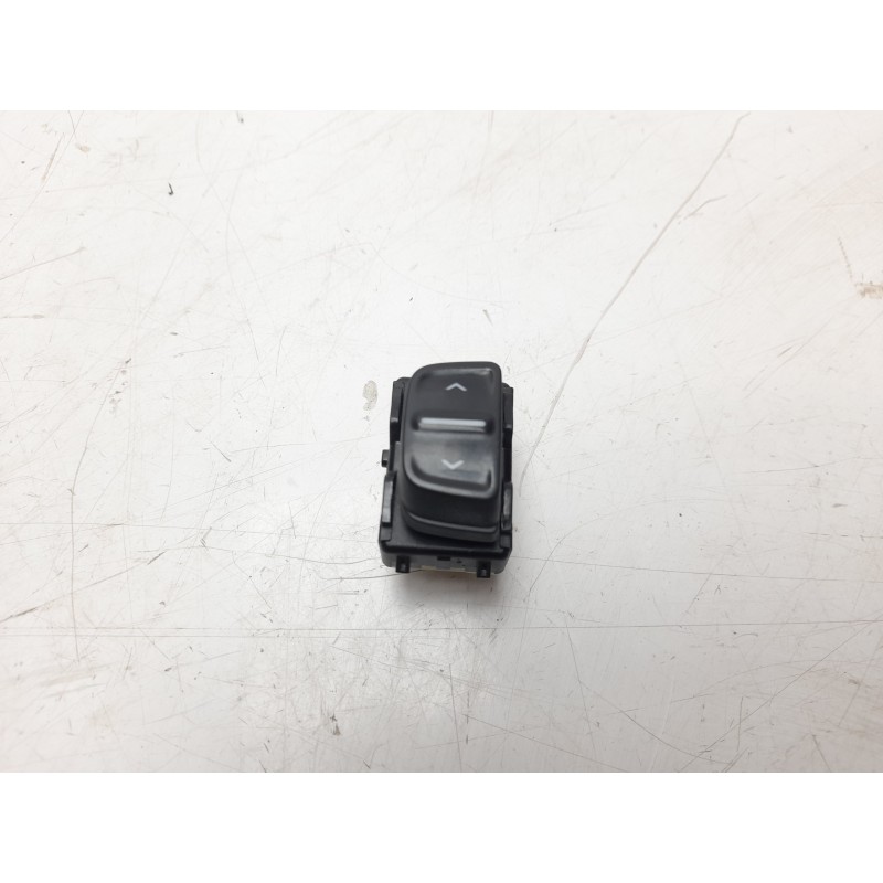 Recambio de mando elevalunas delantero derecho para dacia sandero 1.5 dci diesel fap cat referencia OEM IAM 254214937R  