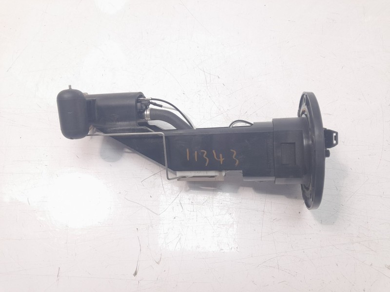 Recambio de bomba combustible para kymco ak550 referencia OEM IAM 17550AKB8E00  