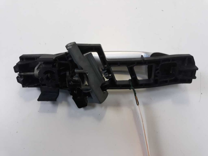 Recambio de maneta exterior delantera derecha para ford fiesta (cb1) trend referencia OEM IAM 8A61A224A36AG  