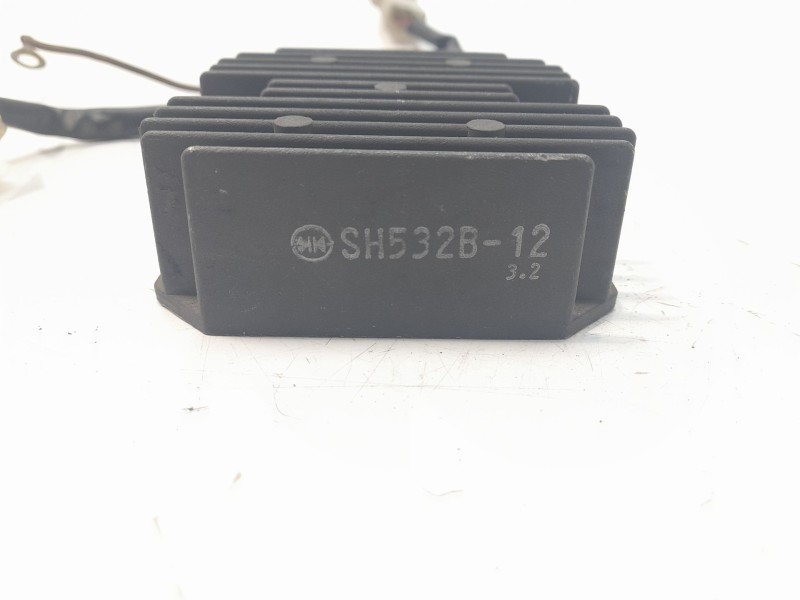 Recambio de regulador de corriente para aprilia pegaso 125 / 600 / 650 pegaso 650 referencia OEM IAM SH532B12  