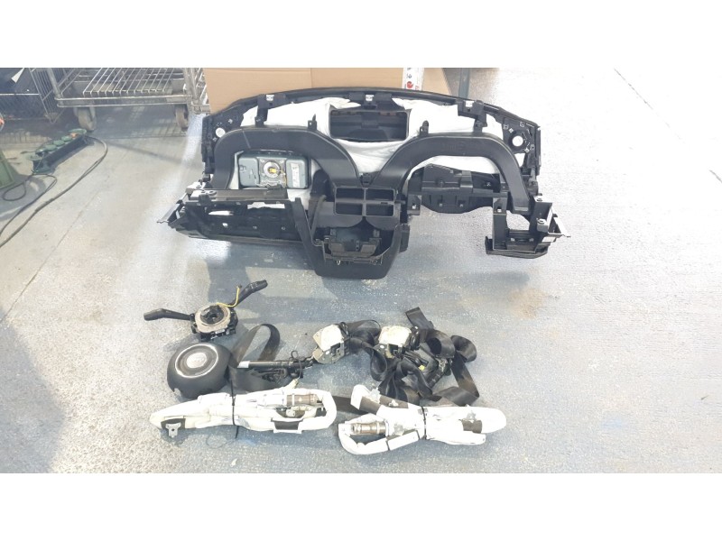 Recambio de kit airbag para jeep renegade limited 4x4 referencia OEM IAM 735612248  