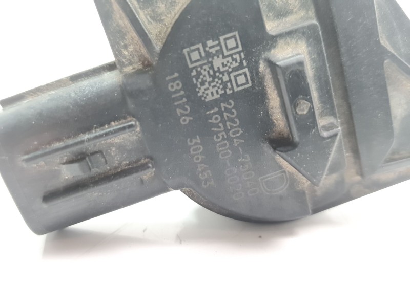 Recambio de caudalimetro para toyota rav4 referencia OEM IAM 2220475040  