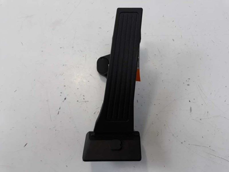 Recambio de potenciometro pedal para kia sportage x-tech 2wd referencia OEM IAM 32414400  