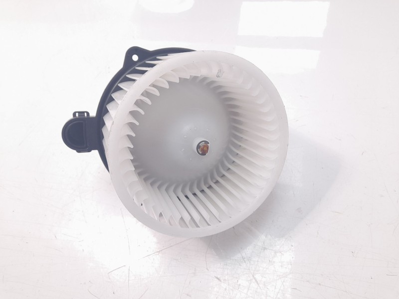 Recambio de ventilador calefaccion para hyundai i30 (pd) 1.4 cat referencia OEM IAM 97113A4000  
