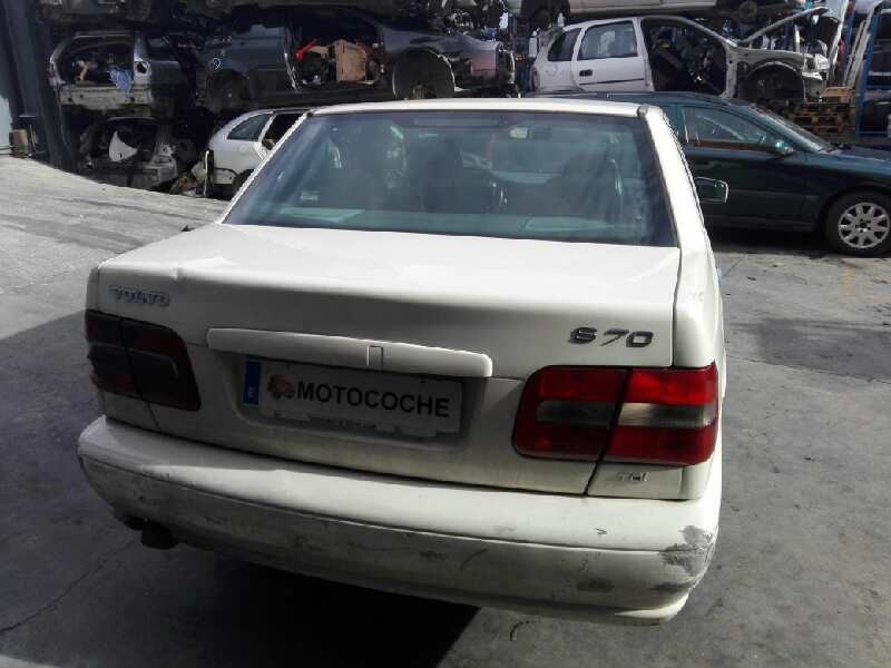 volvo s70 berlina del año 1996