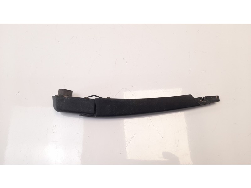 Recambio de brazo limpia trasero para dacia sandero 1.5 dci diesel fap cat referencia OEM IAM 287815304R  